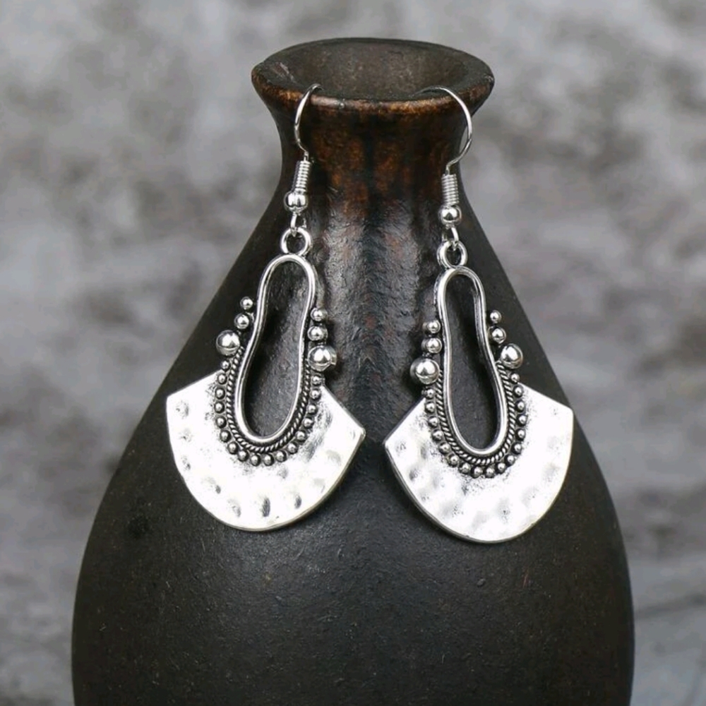 Hammered Dangle Earrings Silver-tone Fishhook 2" Drop Southwestern Boho - Picture 4 of 8